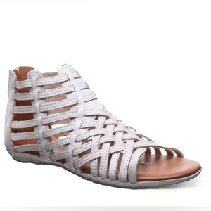 BearPaw Jaunita Sandals